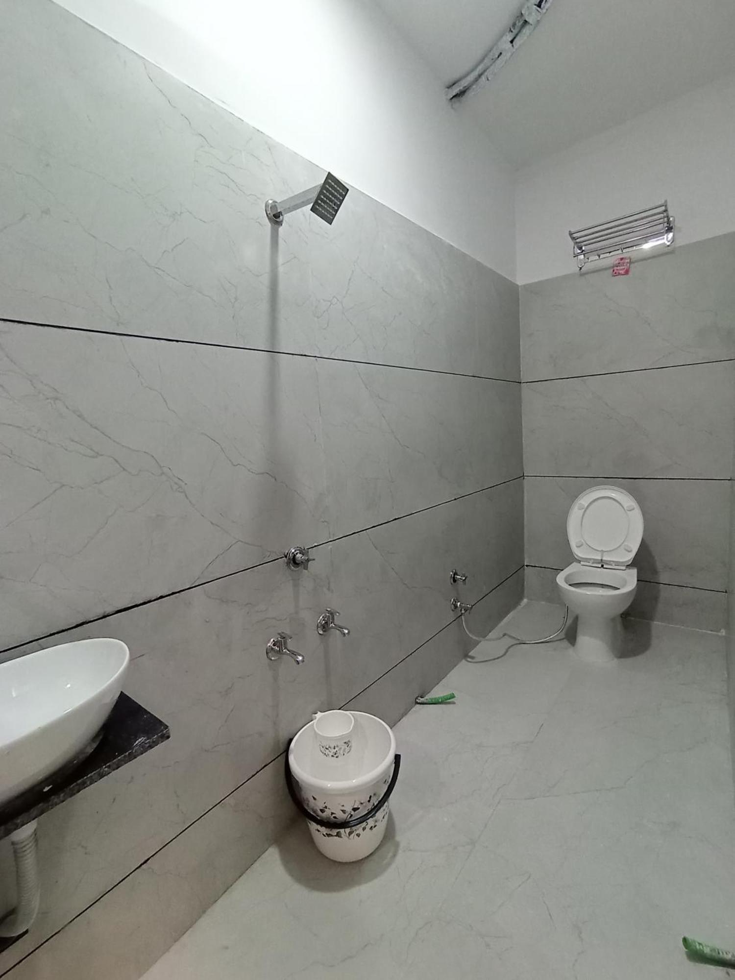 Hotel Hampton Vyara Dış mekan fotoğraf